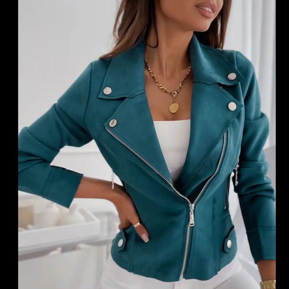 Teal faux suede crop jacket.

Size large